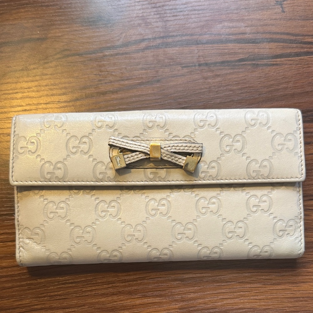 Gucci Beige Wallet with Bow Accent